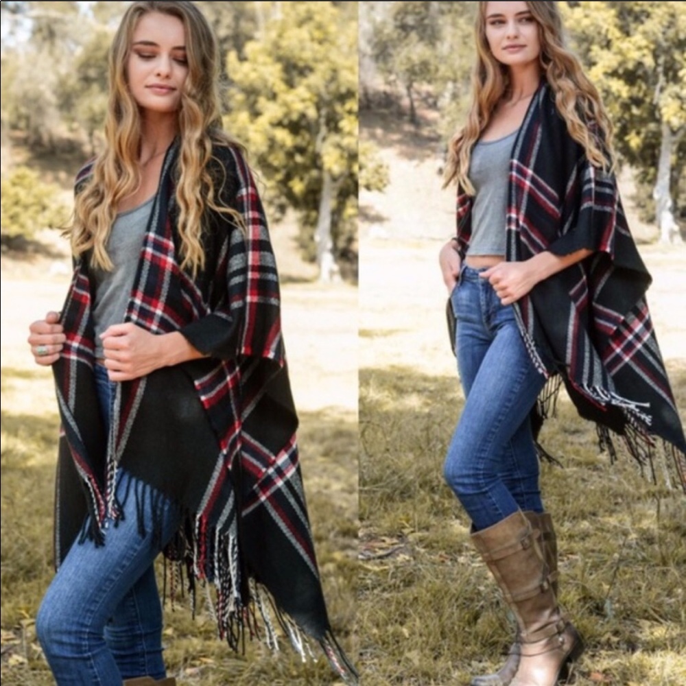 Classic Plaid Ruana Poncho Scarf Tassel Fringe - Picture 5 of 5